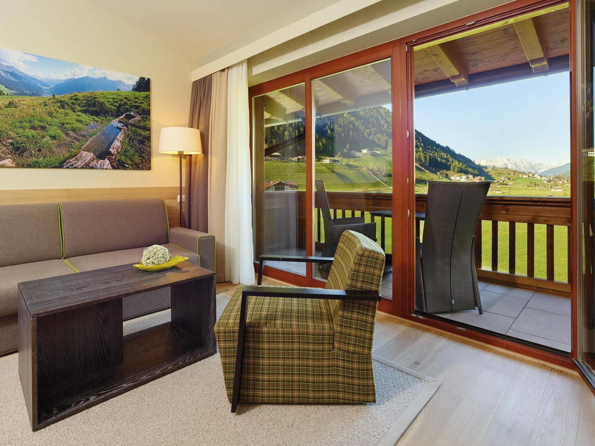 Alpeiner - Nature Resort Tirol Neustift im Stubaital Luaran gambar